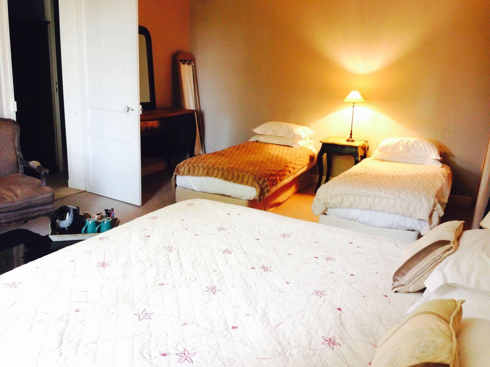 Hotel La Villa Saint Pierre d'Irube Bagian luar foto