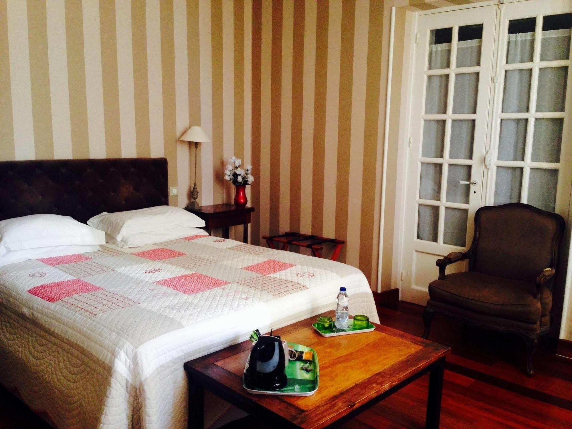 Hotel La Villa Saint Pierre d'Irube Bagian luar foto