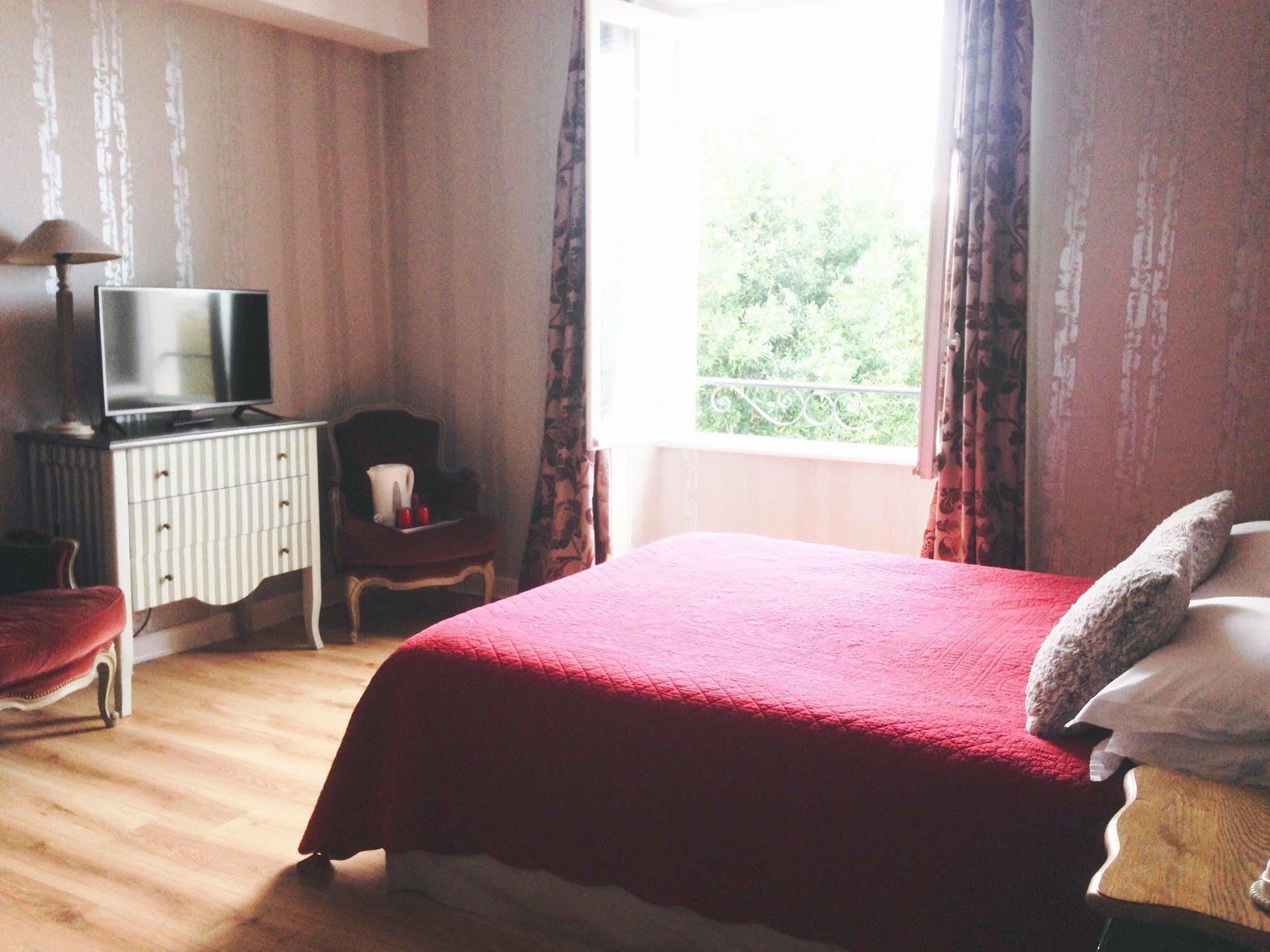 Hotel La Villa Saint Pierre d'Irube Bagian luar foto